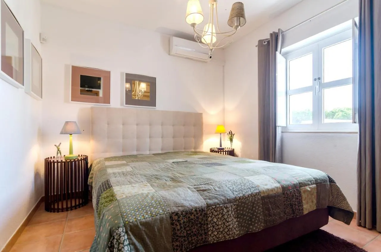 Charming House In Vilamoura With Shared Pool ポルトガル