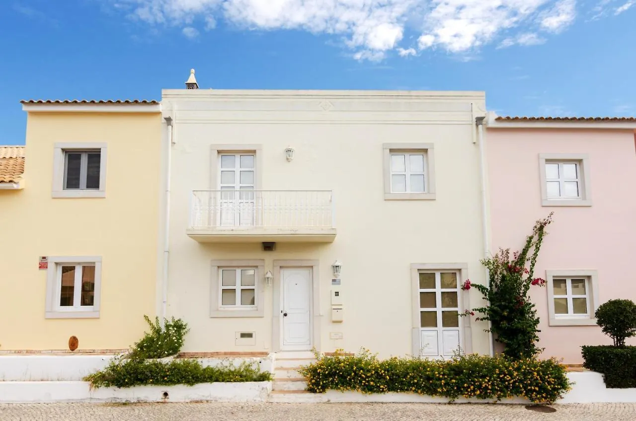 Charming House In Vilamoura With Shared Pool 0*,
