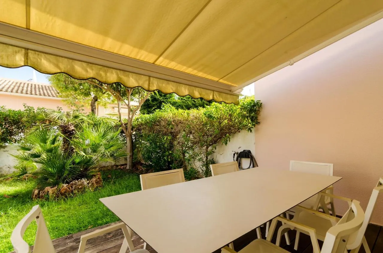 Charming House In Vilamoura With Shared Pool